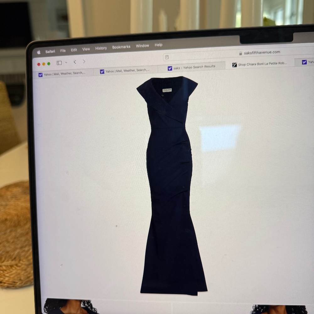 Chiara Boni La Petite Robe